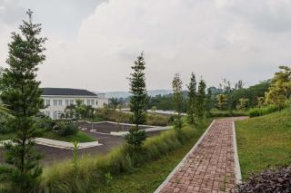 RedDoorz Plus near Exit Toll Puncak 2 - 1