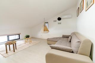 Downtown Homey Duplex with Private Yard - 8