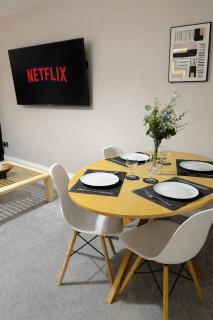 2BR-Close to Minster-Private parking - 9