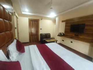 Hotel S P International -800 MTR From Charbagh Railway Station - 3
