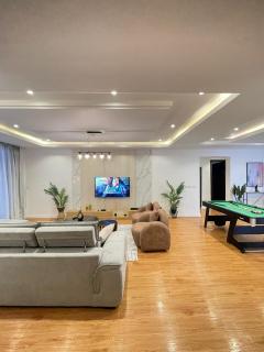 PeaceSpace Three-Bedroom Shortlet Apartment - Victoria Island Lagos - 5