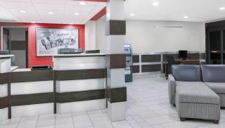 super 8 by wyndham - 4
