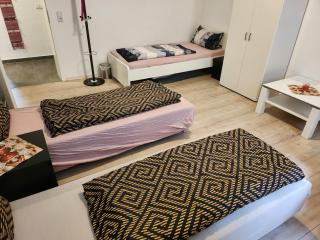 MD, FeWo Deluxe Best in Preis- Leistung , EG, 1 Einelbett, 1 Qeensize Doppelbett 1 Romantikzimmer 79 qm - 2