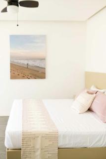 PINO · Loft in ground floor - 1 block to El Llano Park - 9