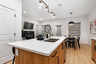 Modern Duplex with AC Nearby Grey Nuns & Sleeps 8 - 3