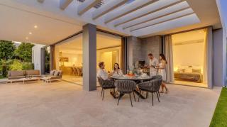 VACATION MARBELLA I Villa Schumacher, New Built, Sea View, Luxury, Private Pool, BBQ, Golfers Paradise, Entertainment Room - 5