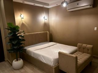 elegant independent roof by private jacouzi pool - 4