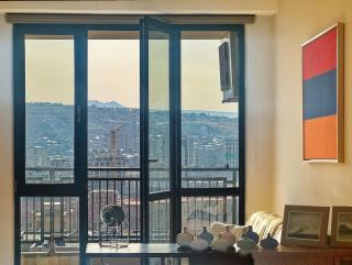 Luxury and stunning views in central modern building - 4