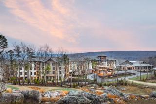 Cloudland at McLemore Resort Lookout Mountain, Curio by Hilton - 3