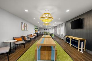 Spark By Hilton Fort Wayne - 6