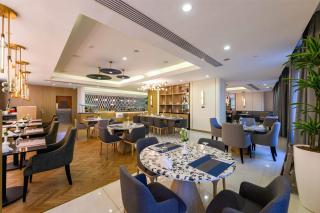 DoubleTree by Hilton Jeddah - Alandalus Mall - 7