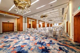 DoubleTree by Hilton Jeddah - Alandalus Mall - 1
