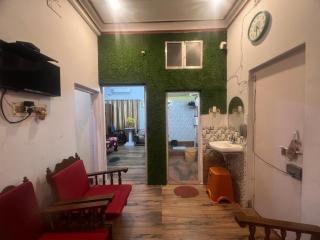 Roys Home 2kms from Airport entire Ground floor - 0