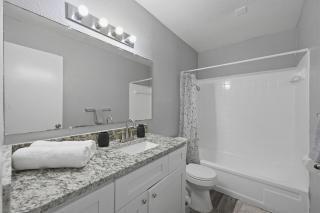 Relaxing 1BR townhome with modern touches - 2