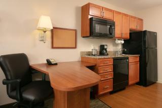 Candlewood Suites La Crosse by IHG - 8