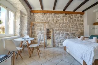 Romantic Rooftop View Hideaway- Old Town Nr 404 - 2