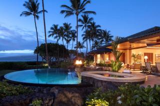 Luxurious Hawaiian Ocean Front Escape - 3