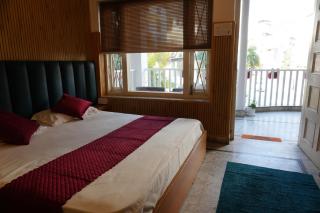 Aura Tapovan - 3