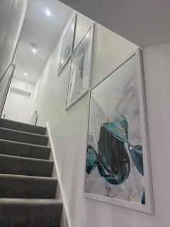 Cosy Luxury Home with Private Parking Sleeps 3 - 1