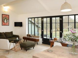 La Maison Aux Fleurs by La Boîte En Plus - Courteuil - 9