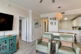 Bayfront Okaloosa Island Condo with Beach Boardwalk! - 6
