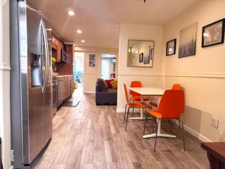 Cozy Garden Apartment in Washington Heights with Private Entrance - 4