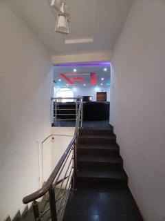 Wizzos Guesthouse - 5