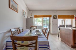 Located right in the city center of St Julian's ! - 6