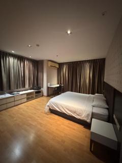 Tropical views 1BR w Balcony - 6