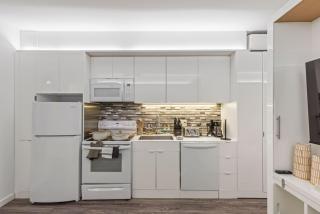 Rooftop Free Parking Near Cleveland Clinic - 6