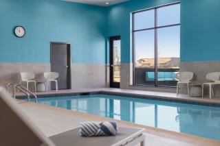 Hilton Garden Inn Hutchinson - 1