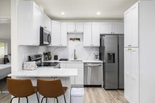 Cozy 3BR Home - Laundry and Parking - FIFA Ready - 8