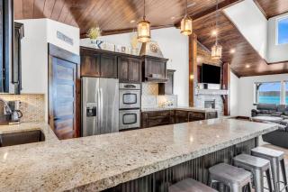 Comfort, Convenience, and Room for the Whole Crew - 5