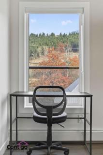 The Golden Peak, Mountain Views, AC, BBQ, DT - 7