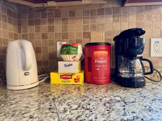 Cozy house for small or big group in Bridgeport WV - 1