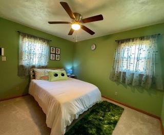 Cozy house for small or big group in Bridgeport WV - 8