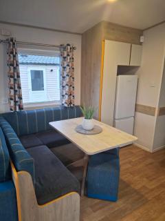 Buckingham Breeze Haven Caravan Hire Marton Mere Blackpool - 6