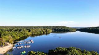 Boulder Pointe by AvantStay Deck Forest Views Boulder Lake Club Passes - 5