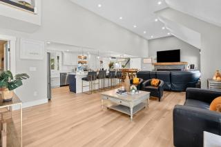 Elegant Family Osterville Retreat Near Dowses Beach - 3