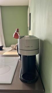 Riverside serenity Modern apartment with sunset views - 9