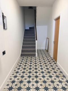 2 Bed Apartment with Harbour Views Apt 3 - 8