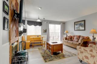 Pool Days and Gatlinburg Fun! Family Mtn Retreat - 1