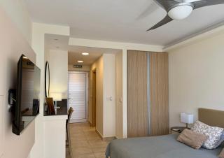 Harbour Lights Studio Apartments - Paphos - 3