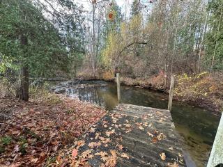 Beautiful Riverfront Home - 9