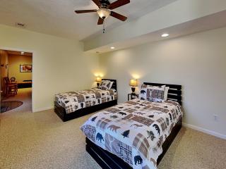 Hillside Hideaway - 8