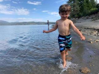 The Cedar House Prime Spot Kayaks & Cool AC - 6