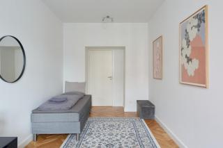 High-End Designer Apartment in City Center - 8