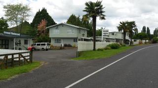 Mahoe Motel - 9