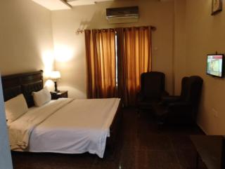 Midway Hotel Sadiqabad RYK - 4