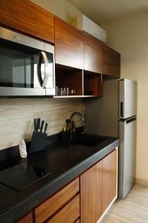 Sky Pool Suite - 4 Guests - Near the Beach - 5